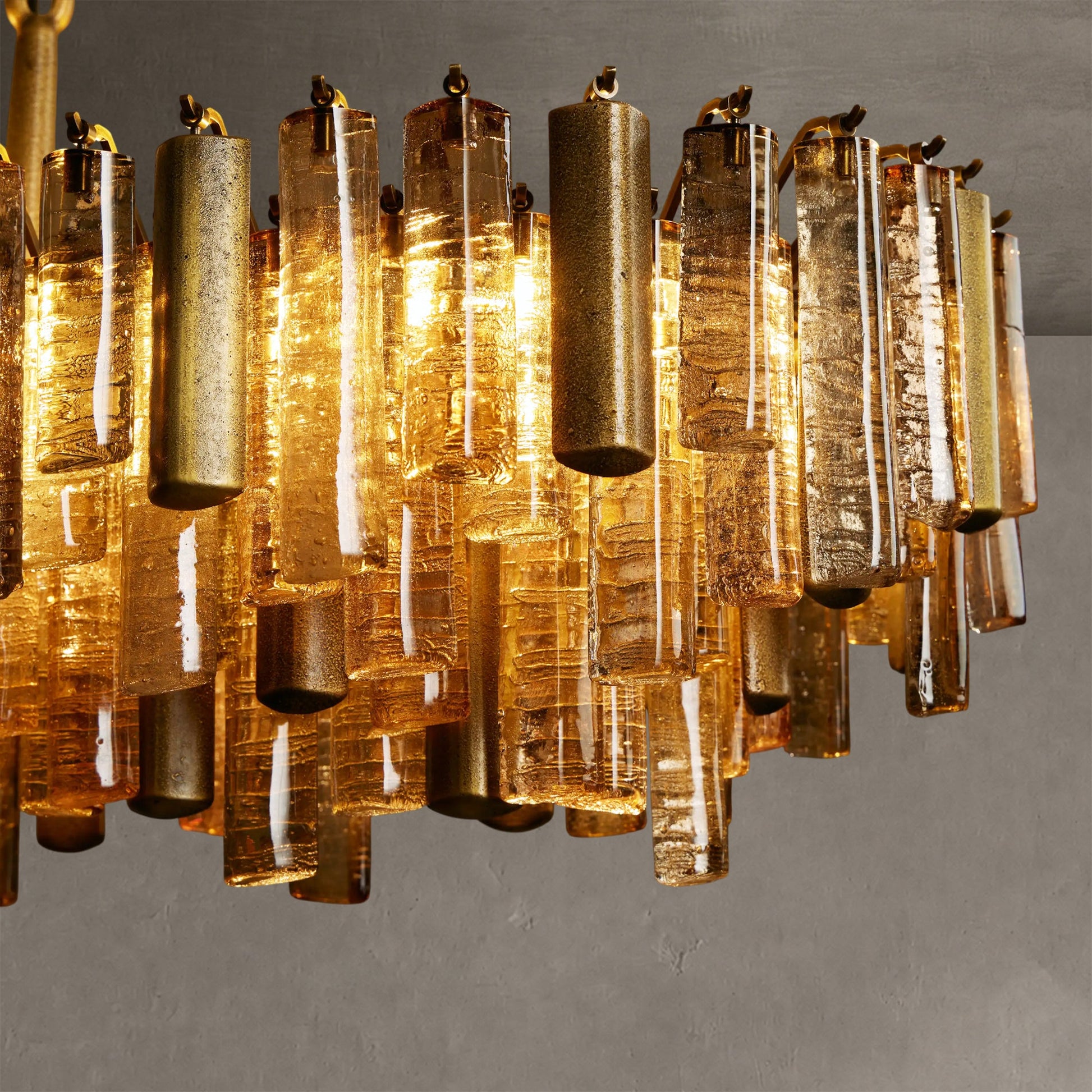 Neve Linear Chandelier | Lamer Lighting (10)