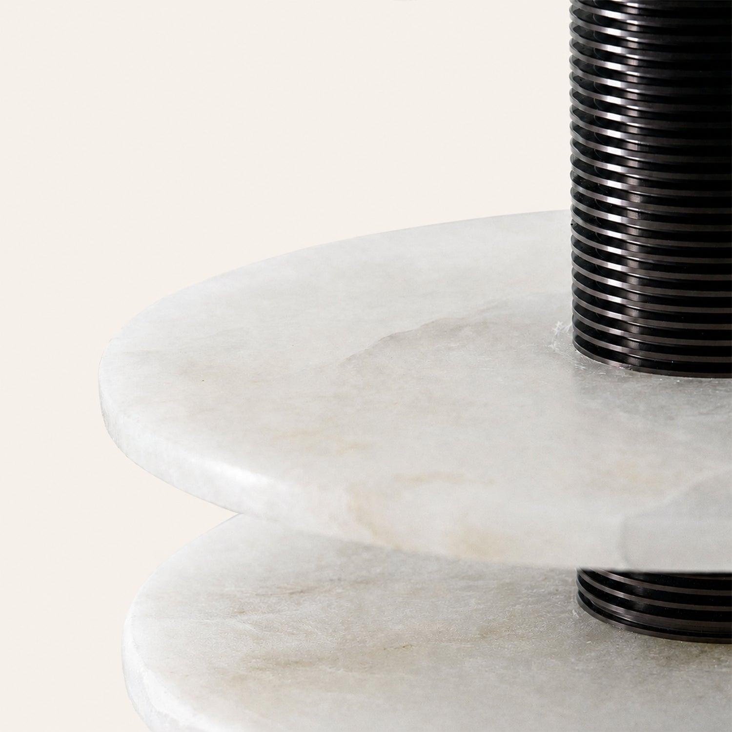 Median Alabaster Mono Pendant